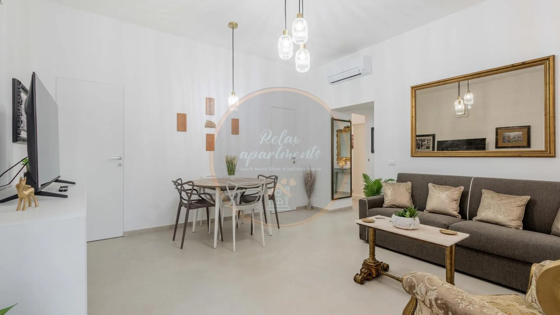 Imperial Luxury Apartment Rome Italy